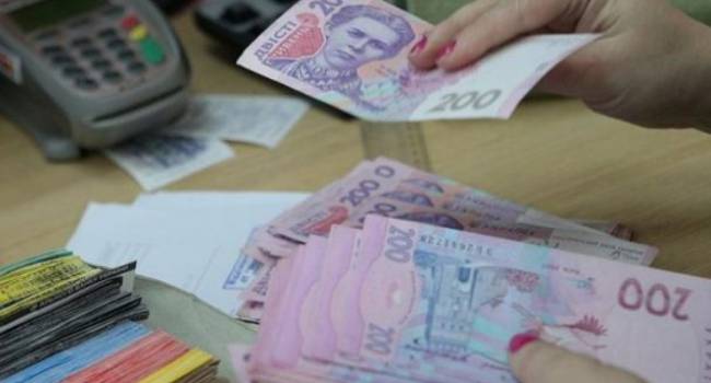 Госстат Украины констатирует: задолженность по выплате зарплаты продолжает расти 