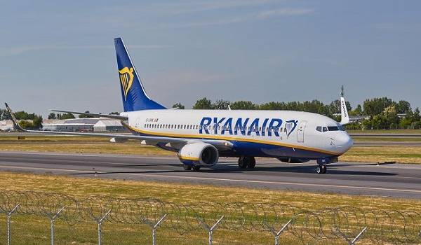Пандемия нанесла убытки авиаперевозчику Ryanair на сумму более 400 миллионов евро 