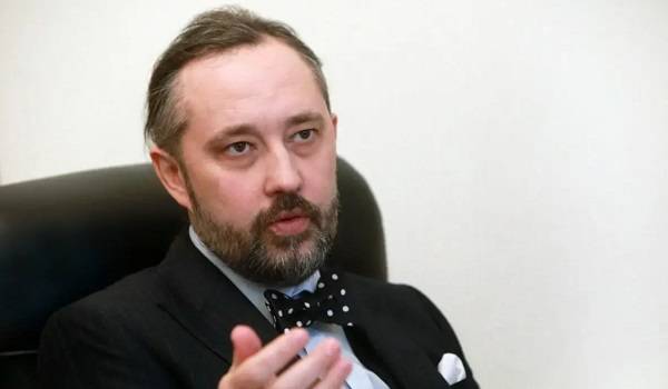 «Наговорил себе на 150 лет тюрьмы»: судья КС предъявил громкое обвинение Зеленскому 