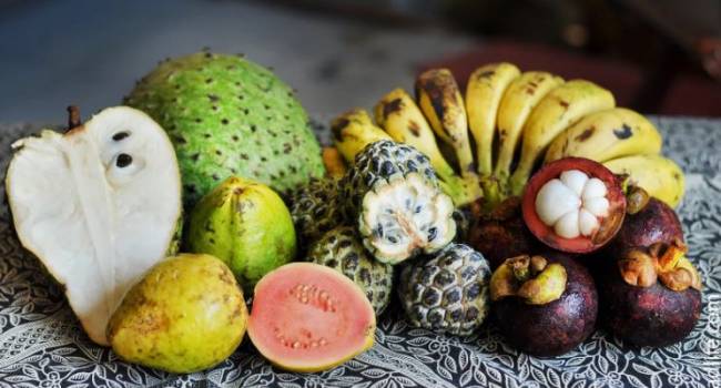 «Манго и авокадо - никаких проблем»: специалист рассказала об опасности экзотических фруктов