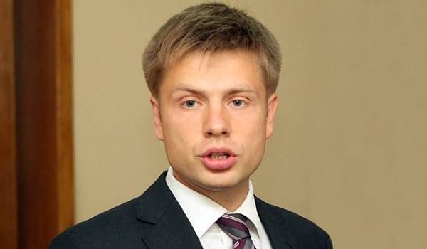 Гончаренко: «простые решения» Зеленского ведут только к усугублению политической ситуации