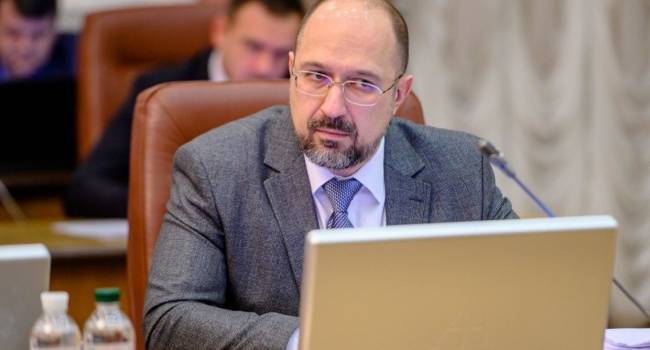 Экономист: Кабмин решил не париться с бюджетом – открыл энциклопедию «Потолкова и Фонарева» и написал красивые цифры, которые понравились Экономист: Кабмин решил не париться с бюджетом – открыл энциклопедию «Потолкова и Фонарева» и написал красивые цифры, которые понравились