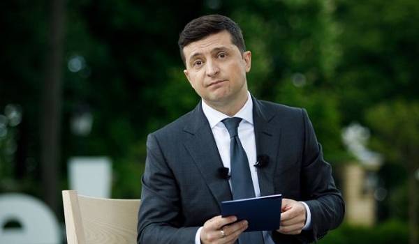 В Конституционном суде начали рассматривать производство по делу о штрафе Зеленского В Конституционном суде начали рассматривать производство по делу о штрафе Зеленского