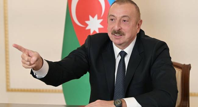 «Пашинян уже достаточно унижен, преклонил колени и принял все мои условия»: Алиев продолжает «добивать» главу армянского правительства