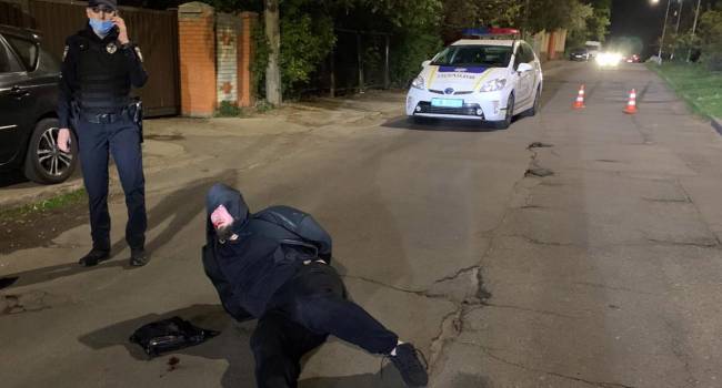 В Киеве нарушитель ПДД расстрелял полицейского 