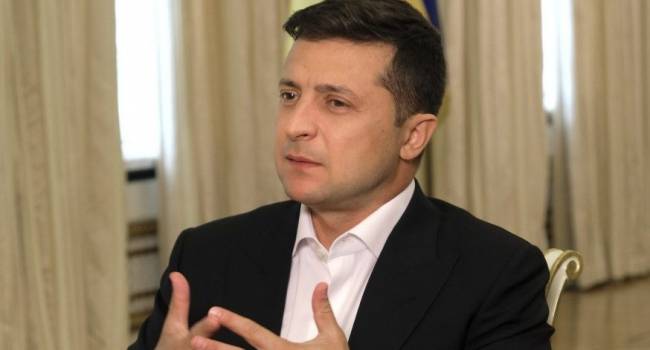 Политолог: Зеленский так грозился распустить Конституционный суд, а потом взял и залег в «Феофанию» Политолог: Зеленский так грозился распустить Конституционный суд, а потом взял и залег в «Феофанию»