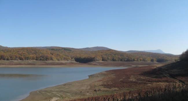 «Стало печальным болотом»: в Крыму уничтожено еще одно водохранилище