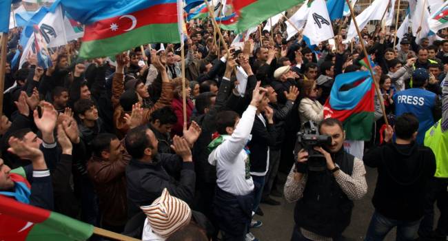 «Россия уходи!»: Баку вопиет о помощи к Турции, и требует Путина уйти из Карабаха