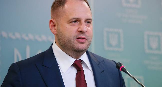 «В жилом доме невозможно обеспечить необходимый уровень защищенности»: Ермак объяснил, почему принял решение о госпитализации в «Феофанию» «В жилом доме невозможно обеспечить необходимый уровень защищенности»: Ермак объяснил, почему принял решение о госпитализации в «Феофанию»