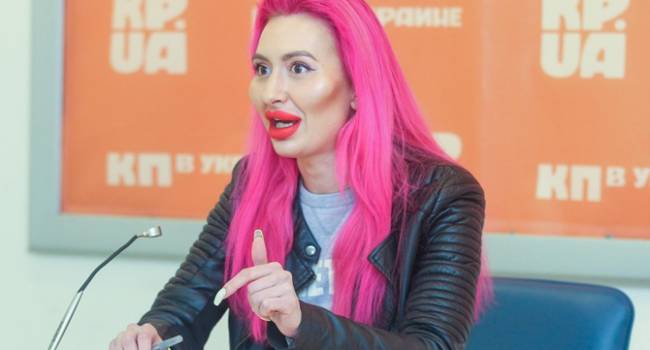 «Урод! Они просто от увиденного ох**ли»: украинская блогерша с «марсианскими» скулами шокировала жителей Турции своим внешним видом «Урод! Они просто от увиденного ох**ли»: украинская блогерша с «марсианскими» скулами шокировала жителей Турции своим внешним видом