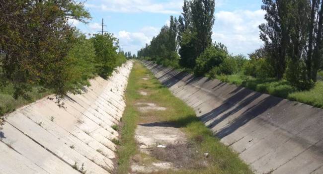 «Даже когда канал работал, воды не хватало»: ученые оценили ситуацию с водоснабжением Крыма
