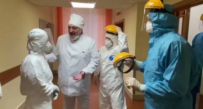 Прям до неприличия: Лукашенко впервые побывал в больнице с пациентами с коронавирусом и проигнорировал средства защиты