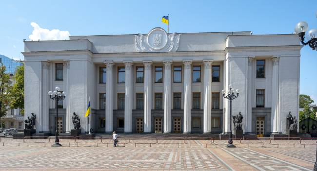 «За - 320 депутатов, против - только один»: Украинский парламент отсрочил на год обязательное применение кассовых аппаратов физлицами-предпринимателями