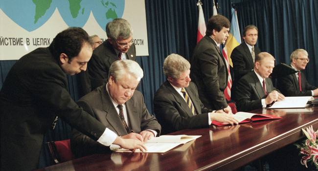 «Кучма молодец, что мы не имеем ядерного оружия?»: Подписание Будапештского меморандума в 1994 году спасло Украину - Кравчук