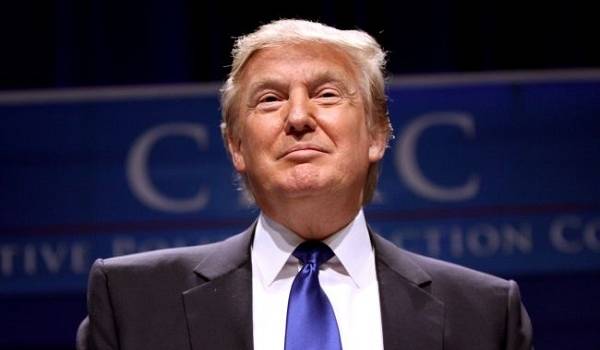 СМИ: Трамп намерен запретить использование американской вакцины до того, как ею будут обеспечены американцы СМИ: Трамп намерен запретить использование американской вакцины до того, как ею будут обеспечены американцы