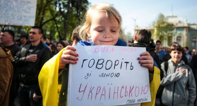 Экс-регионалы начинают мутить воду, отказываясь в облсоветах выступать на украинском языке