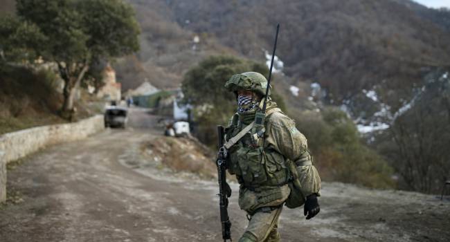 «Сомнений нет! Будет война! Миротворцы РФ не справились»: Военные эксперты прогнозируют возобновление «ада» в Карабахе 