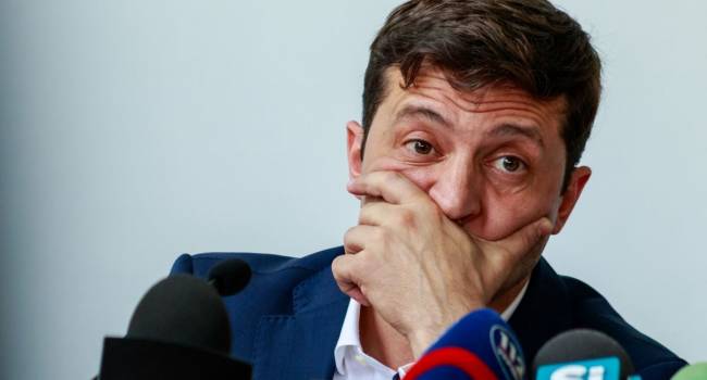Политолог: «конфетно-букетный период» с огромным кредитом доверия в Зеленского и Зе-команды завершился