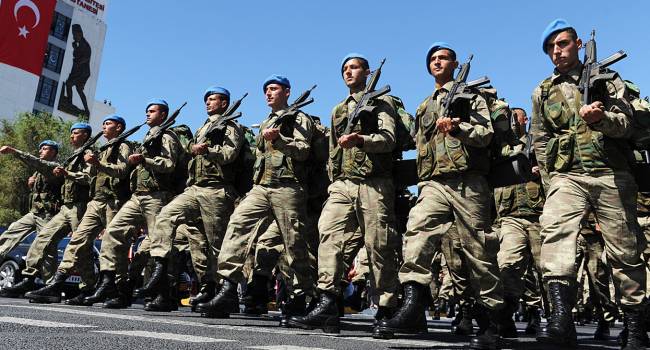 «Будет обострение?»: Турция отправила в Карабах более 130 военных