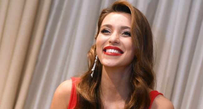 «Люблю папочку и мамочку»: Регина Тодоренко рассказала, как ее маленький сын поддерживал ее и мужа со зрительного зала 