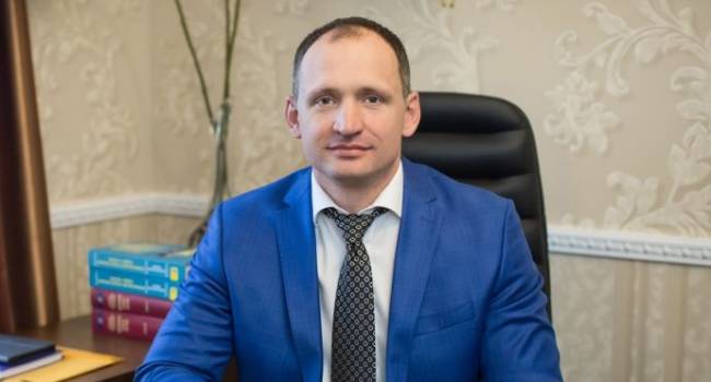 Журналист об увольнении Татарова: ждем аналогично заявления Андрея Ермака Журналист об увольнении Татарова: ждем аналогично заявления Андрея Ермака