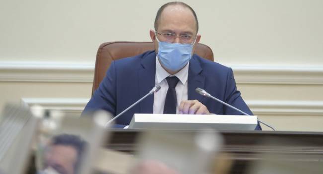 Аналитик: в правительстве установили олигархическое равновесие – премьер – от Ахметова, первый вице-премьер – от Коломойского