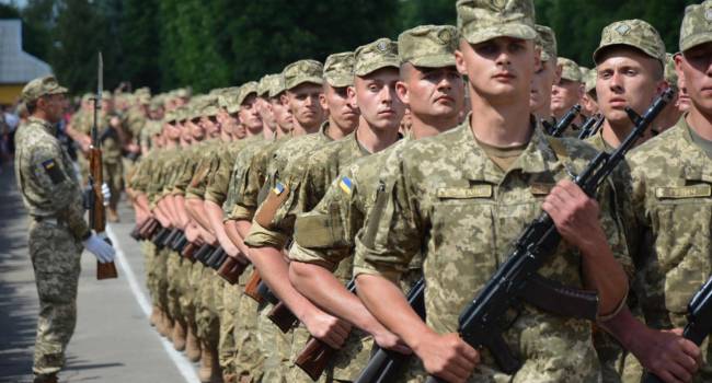 Срочная служба в Украине: В армию призваны 30 тысяч человек 