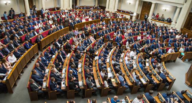 Уколов: мы на пороге досрочных парламентских выборов, потому что долго этот нарыв зреть не будет. Обязательно прорвет 
