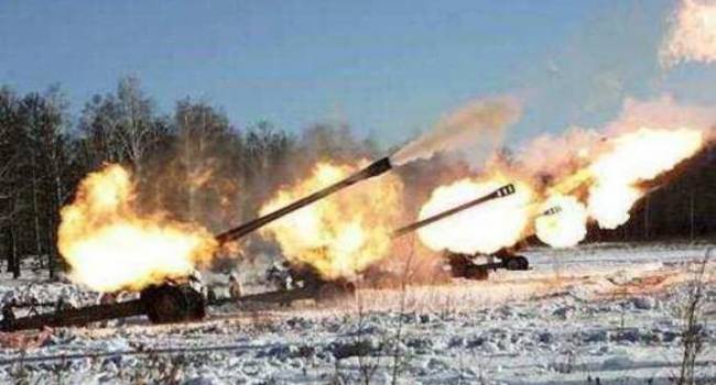 «Ад под Мариуполем»: Российские оккупанты обстреляли ВСУ из артиллерии 