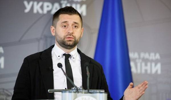«Мы немножко отложили большие реформы»: Арахамия рассказал, чем депутаты планируют заняться в январе «Мы немножко отложили большие реформы»: Арахамия рассказал, чем депутаты планируют заняться в январе