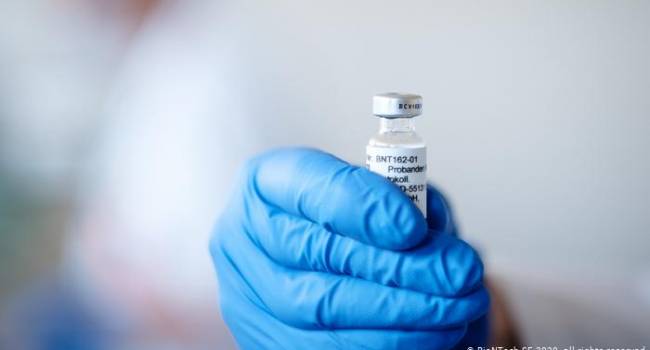 Зеленский заявил о готовности Франции помочь с приобретением вакцины от коронавируса