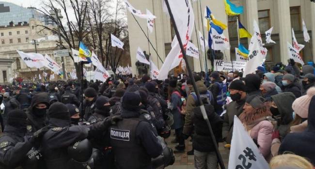 Политолог: на страну надвигается очередной период жестких социальных беспорядков Политолог: на страну надвигается очередной период жестких социальных беспорядков
