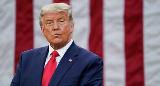 Журналист: не знаю, что еще Трамп должен сделать, чтобы его фанаты поняли, на кого он работает? Сапоги Путину облизать в прямом эфире?