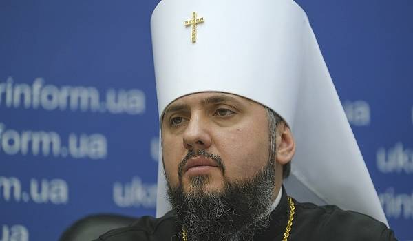 Епифаний поздравил с Рождеством, в отдельности обратившись к верующим 	