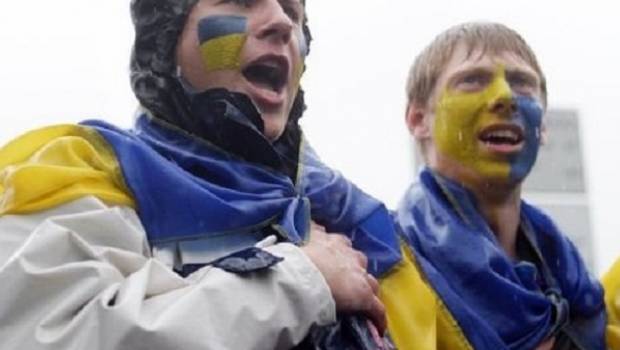 «Путин в шоке»: Молодежь России публично спела национальный гимн Украины 
