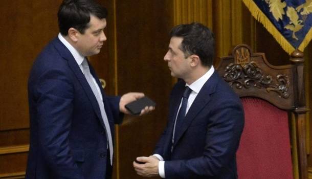 Разумков опроверг слухи о наличии конфликта с Зеленским Разумков опроверг слухи о наличии конфликта с Зеленским