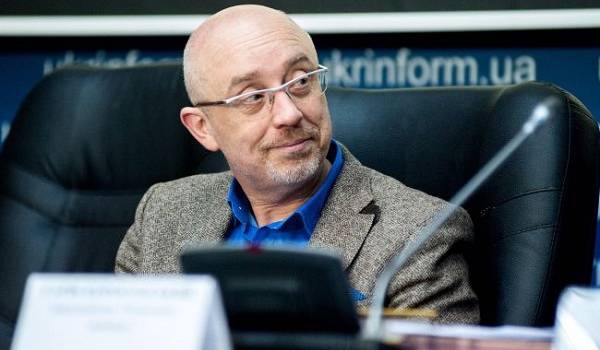  В Кабмине назвали причины блокировки оккупантами КПВВ 