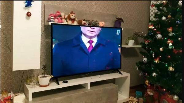  Телеканал в России «обрезал» лицо Путина в новогоднем обращении 