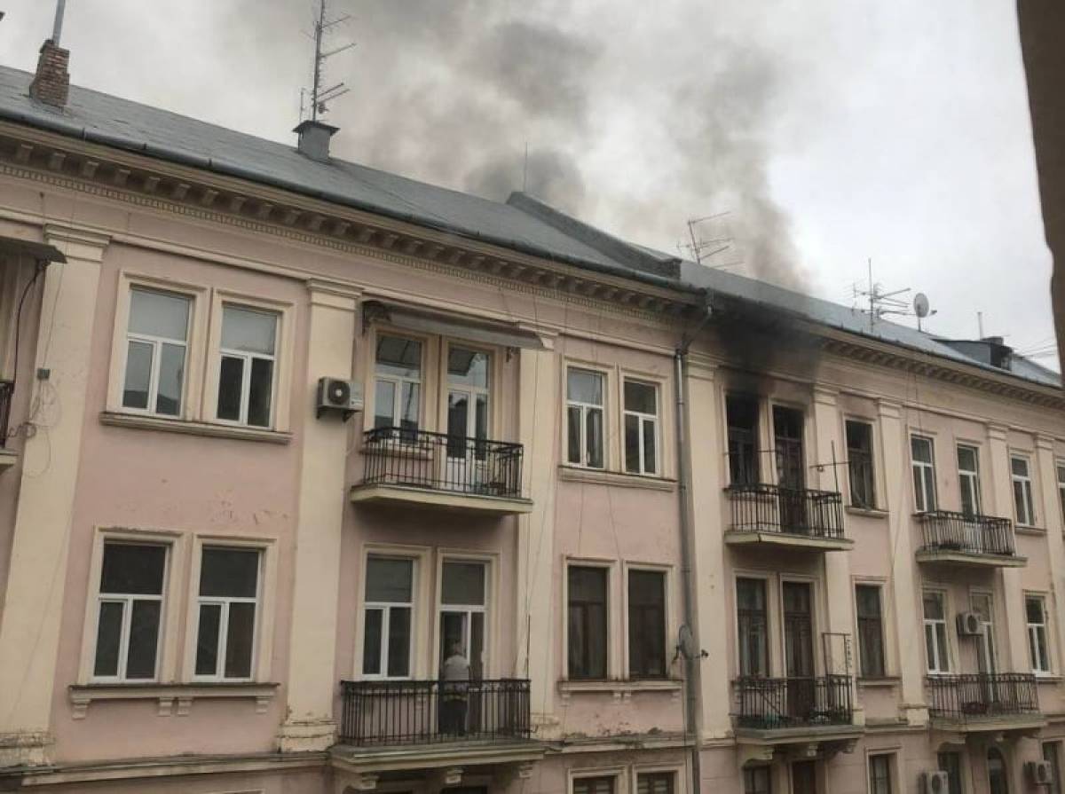 «Пострадавший в реанимации»: В Черновцах в квартире взорвался газ