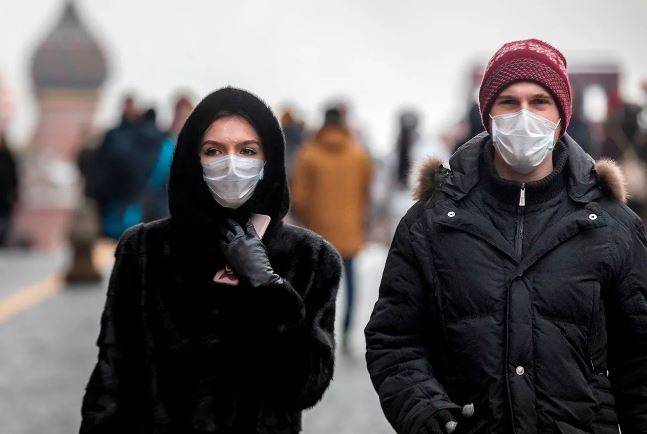 Эксперты рассказали, как правильно носить защитную маску в морозные дни 