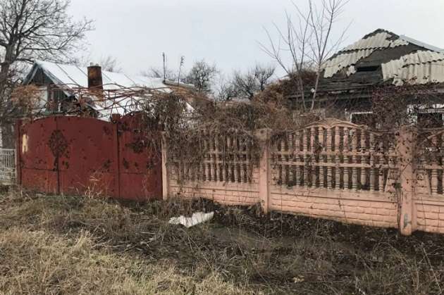Путинский пропагандист показал фотографии разрушенного Донецка, обвинив во всех бедах Украину