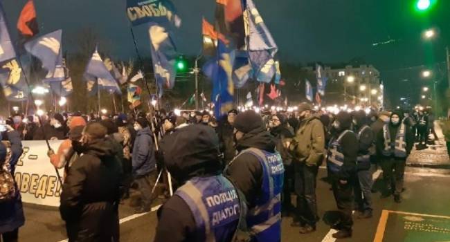 Все детали факельного шествия в Киеве в честь Бандеры: фото и видео с марша 