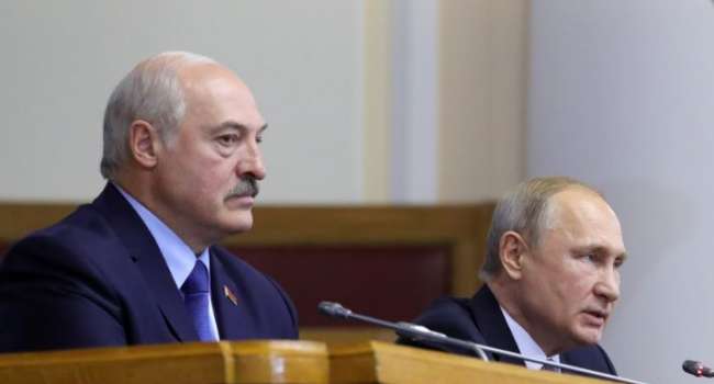Выдвигает новые требования: Лукашенко занимается подготовкой вопросов к Путину 