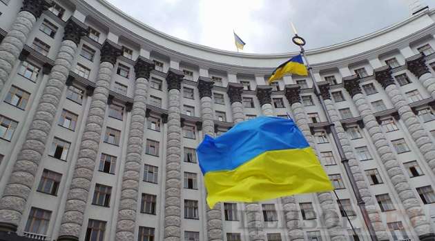  Профсоюз: Кабмин по сегодняшний день не решил вопрос о повышении зарплат учителям 