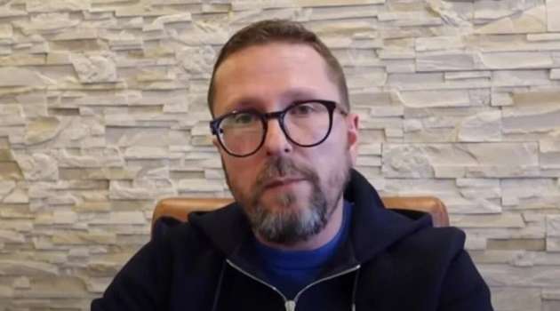 Скандальный блогер Шарий надумал впервые за 12 лет посетить РФ, чтобы вакцинироваться «Спутником V» Скандальный блогер Шарий надумал впервые за 12 лет посетить РФ, чтобы вакцинироваться «Спутником V»