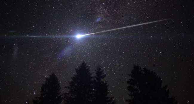   В небе над Иркутском взорвался метеорит 
