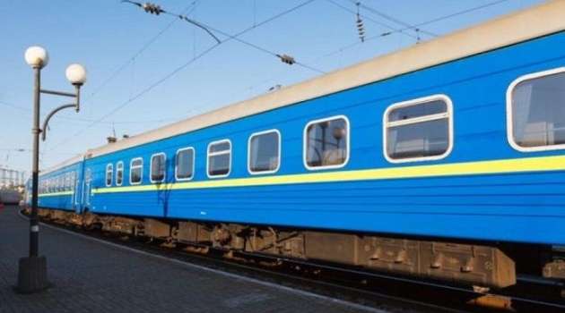 «Это убыточно»: в «Укрзализныце» считают невозможным удешевление стоимости билетов на поезда