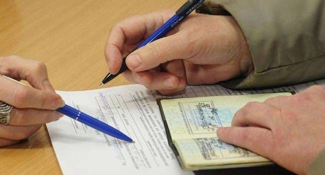 Жители Борисполя показали красную карточку «СН», «ОПЗЖ», «Батькивщине» и «Нашему краю», – политолог Жители Борисполя показали красную карточку «СН», «ОПЗЖ», «Батькивщине» и «Нашему краю», – политолог