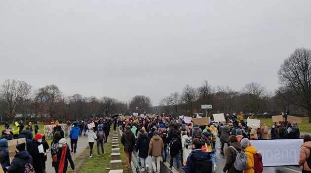 Жители Берлина вышли на масштабный митинг в поддержку Навального 