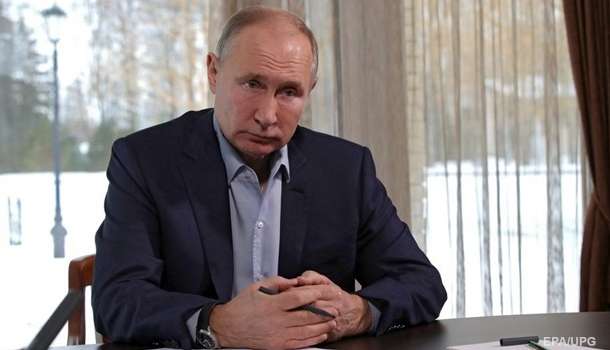 «Все должно проходить только в рамках закона»: Путин прокомментировал массовые протесты в России 
